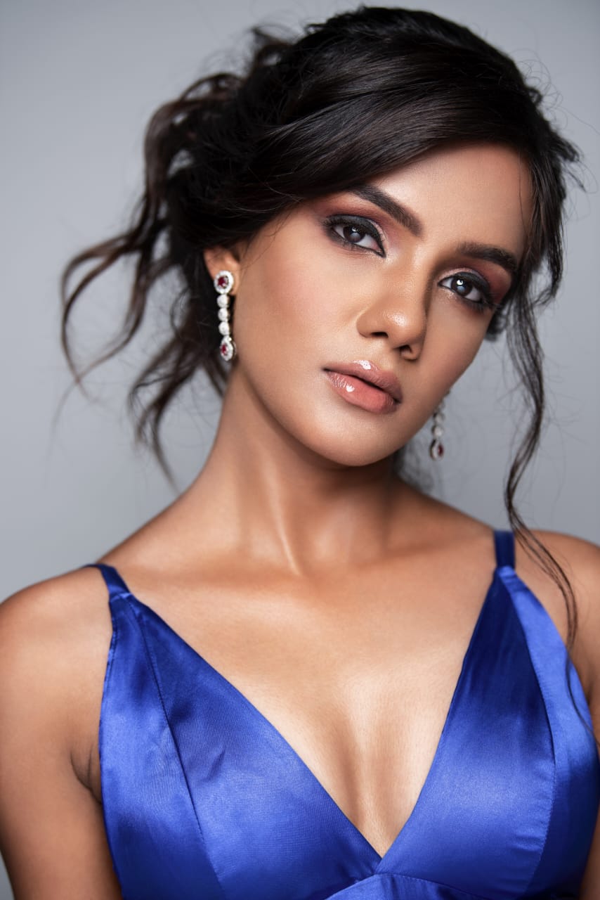 Available for meetups Incall and outcall TEXT ME