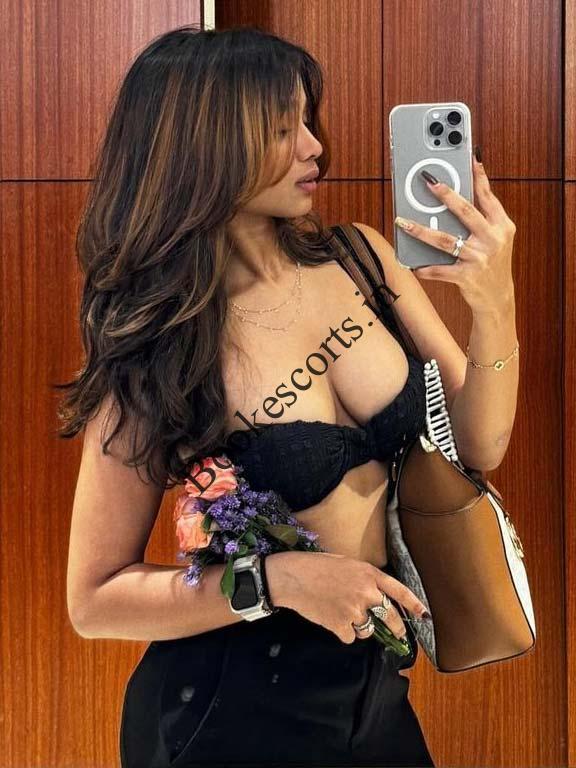 Hello Guys I’m Jaya Low-Cost Unlimited Shot Home & Hotel Independent Best Service