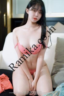 71085762_003_b566-267×400-9